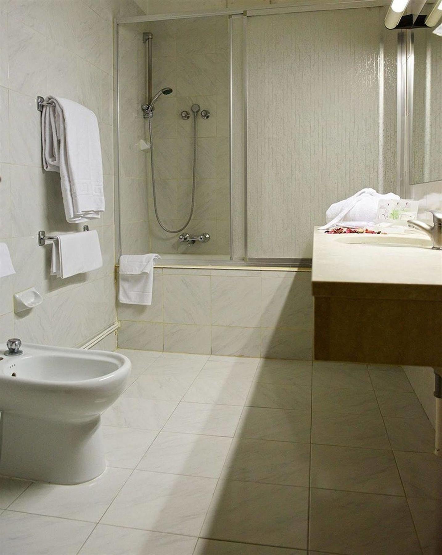 Hotel Europa Modena Esterno foto