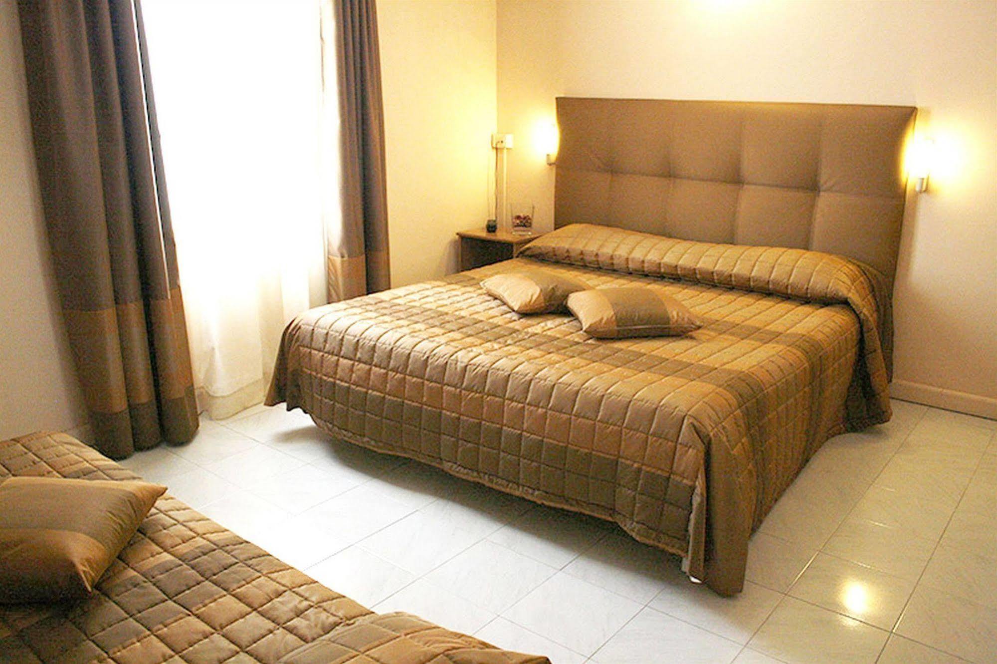 Hotel Europa Modena Esterno foto